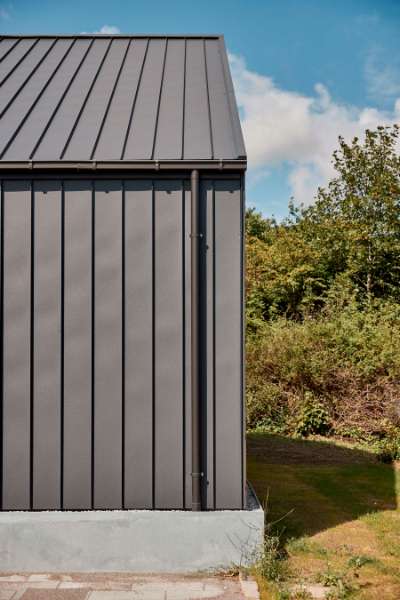Steel and wood annex for extra space for ‘loaning out’ at Risskov Library, Risskov Bibliotek - Fortebakken 1, 8240 Risskov